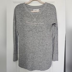 Abercrombie & Fitch Heather Gray Sweatshirt